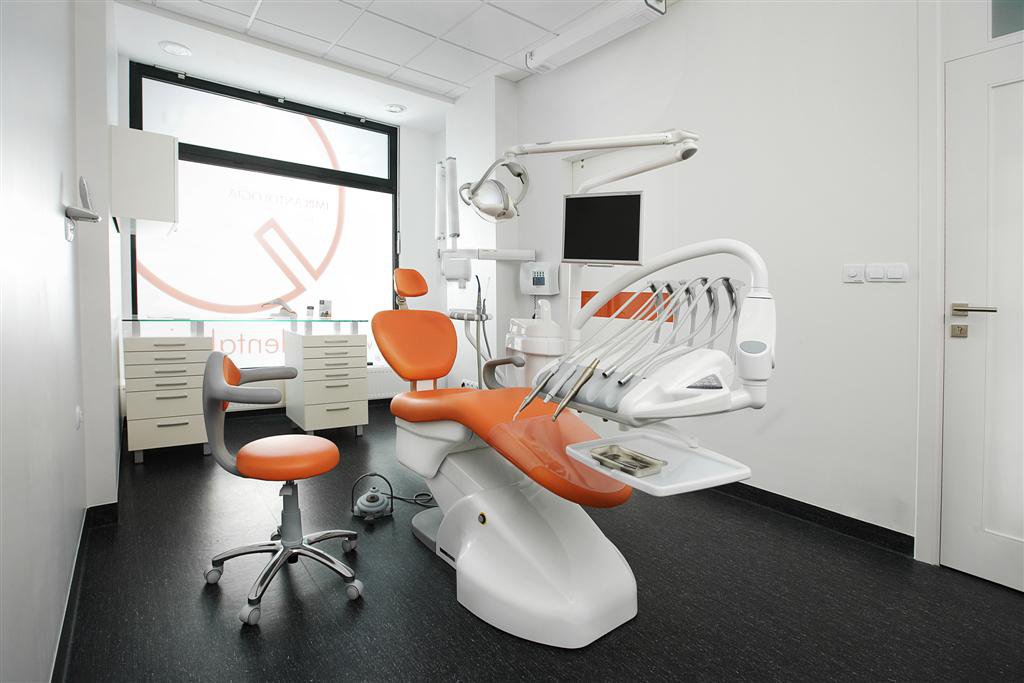 Centrum Implantologiczno-Stomatologiczne Qdental