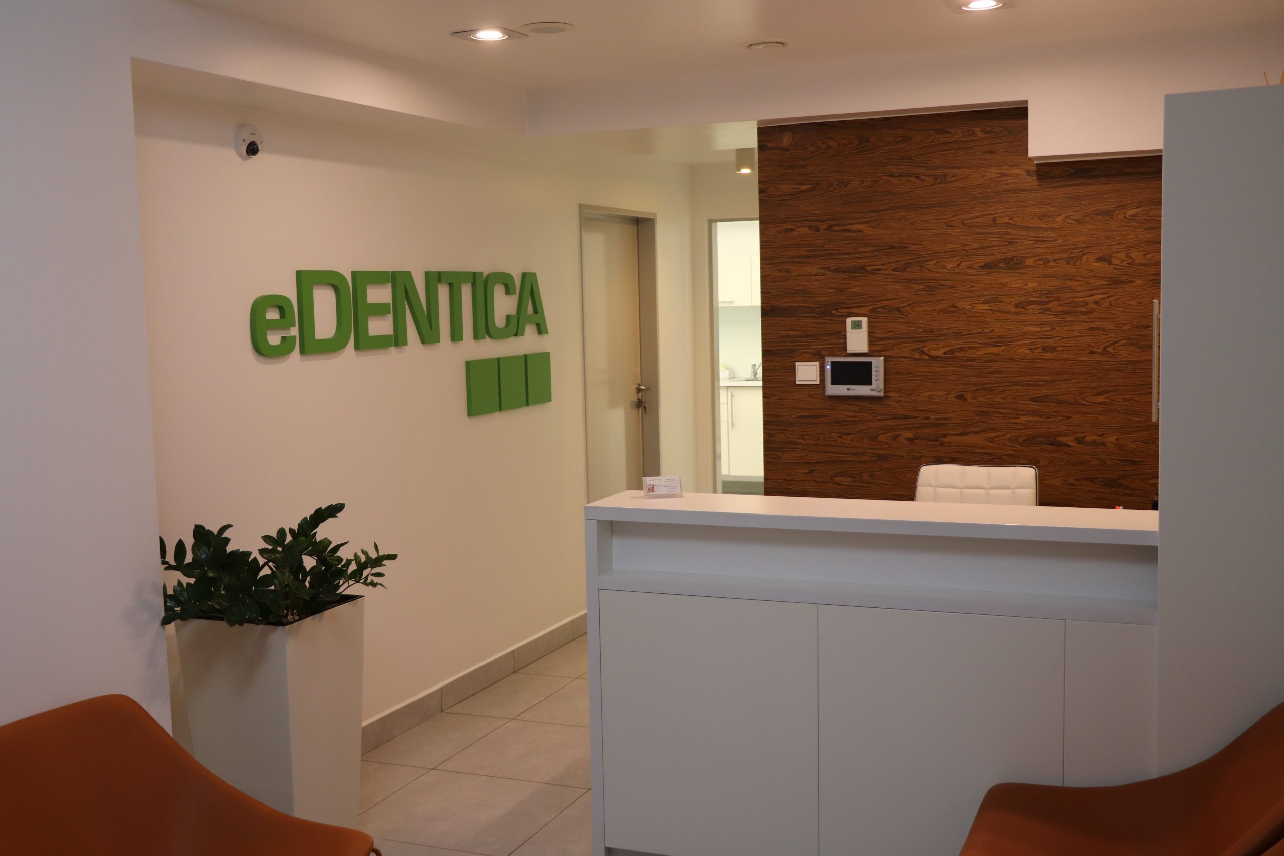 eDENTICA